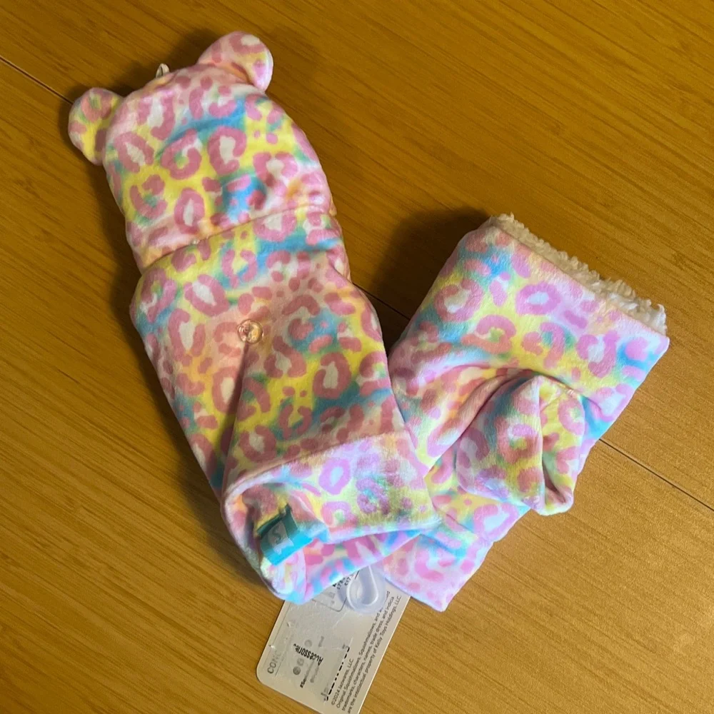 Squishmallows Meet Michaela Multicolor Bear Hat, Gloves, and mittens 3 piece Set - Picture 5 of 12